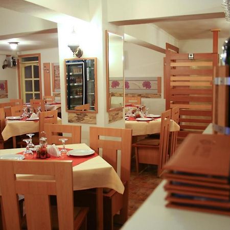 Pension Varadia オラデア エクステリア 写真